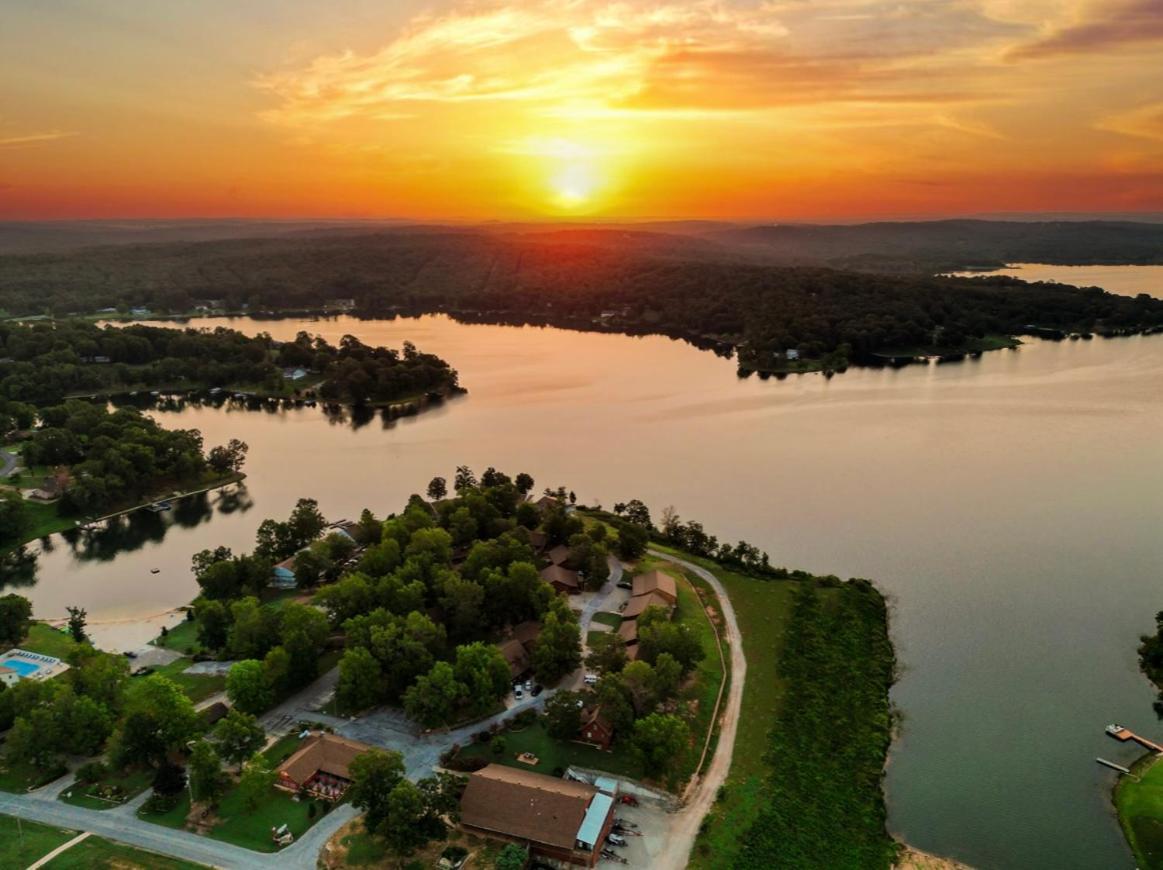 Crown Lake Resort & Spa Horseshoe Bend エクステリア 写真